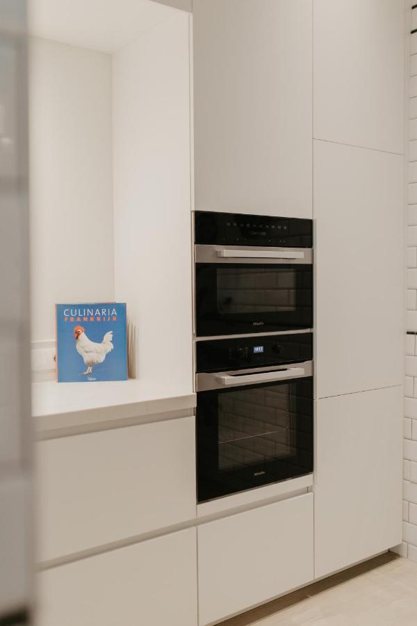 Blue Bird Residence Suite Moriaan أنتويرب المظهر الخارجي الصورة