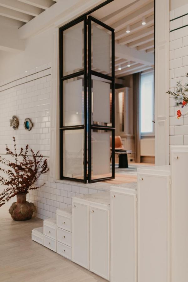 Blue Bird Residence Suite Moriaan أنتويرب المظهر الخارجي الصورة