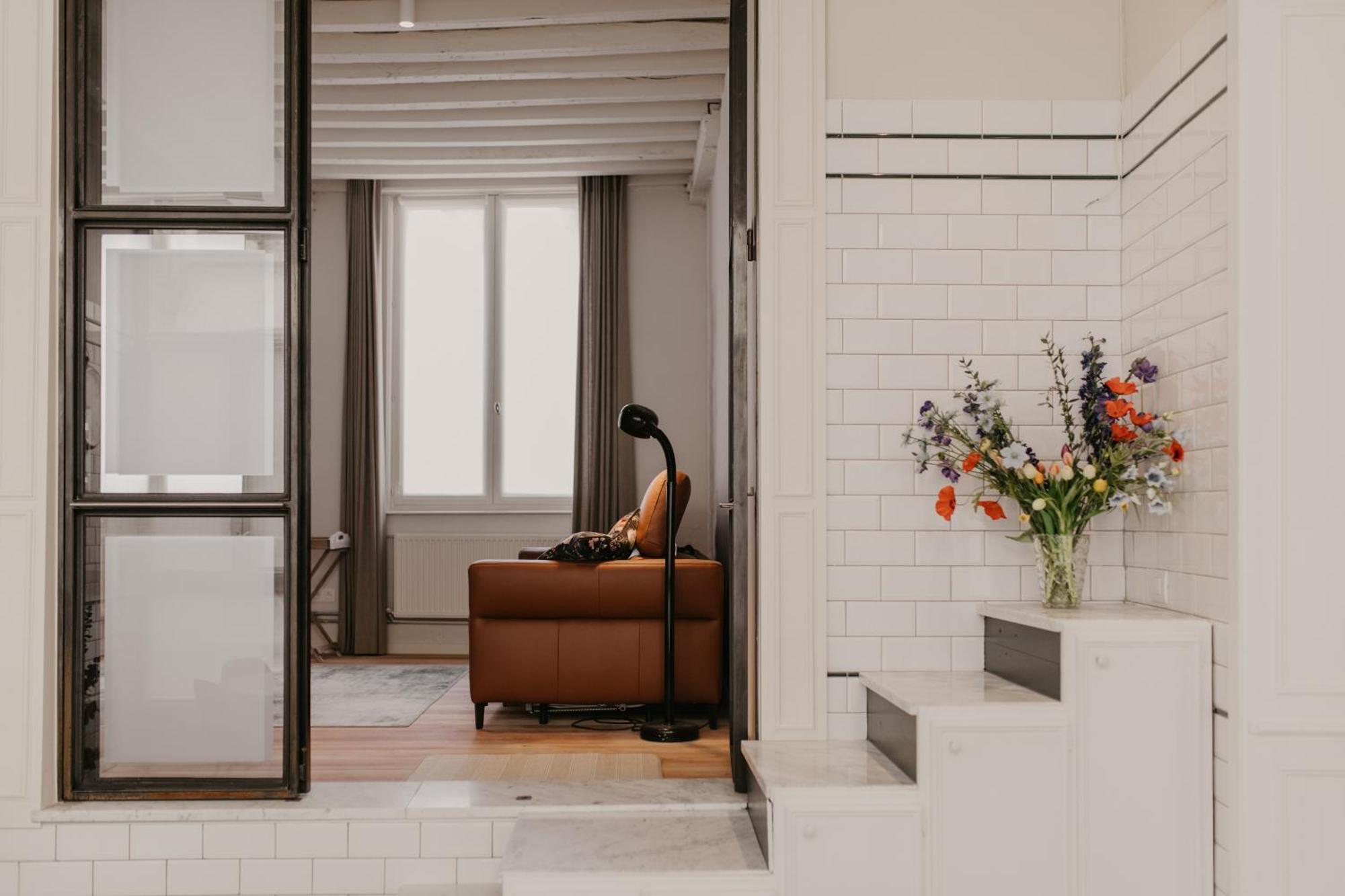Blue Bird Residence Suite Moriaan أنتويرب المظهر الخارجي الصورة